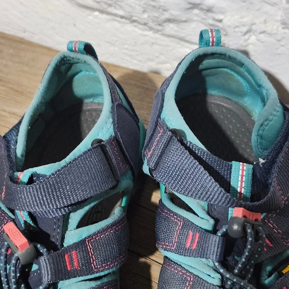 Keen Newport H2 Kids Sandals Navy Teal Pink Waterproof Hiking Shoes Size 5 US